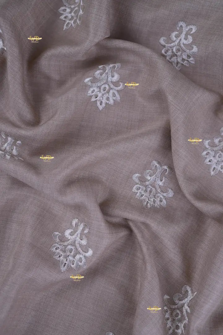 Laine Brodée Motif Arabesque