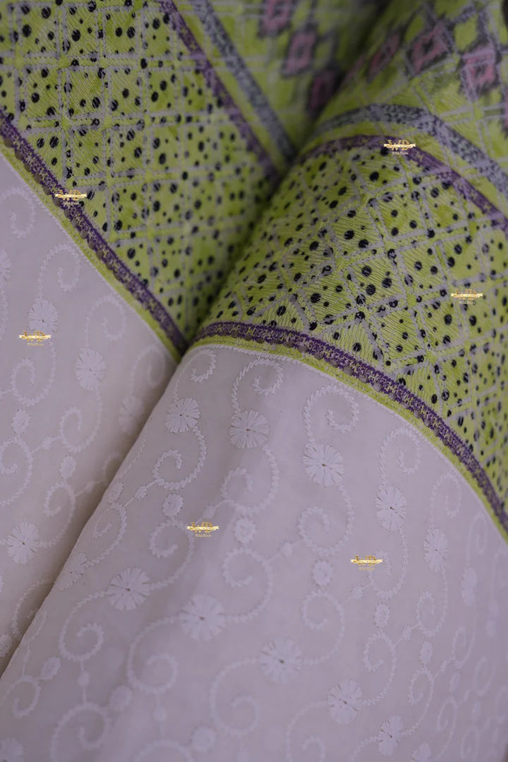 Coton de Soie Brodé avec Bordure Multicolore