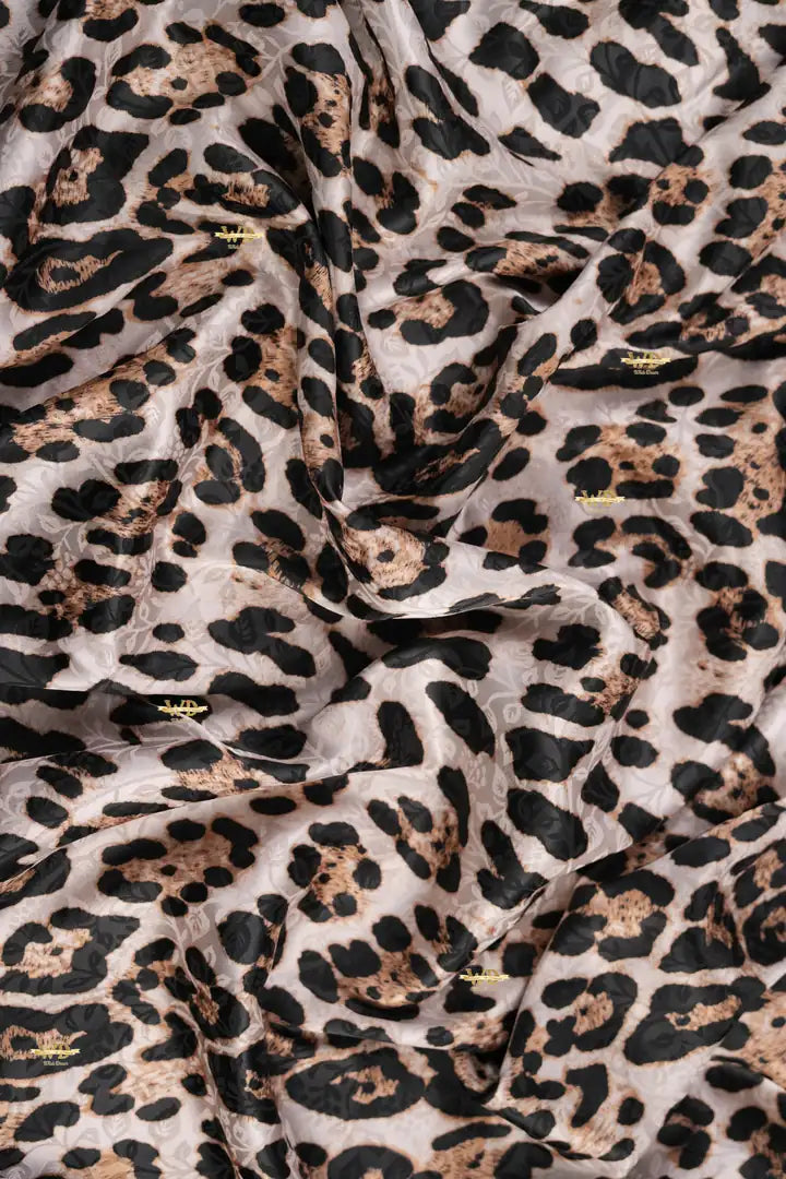 Satin Jacquard Fauve Élégant