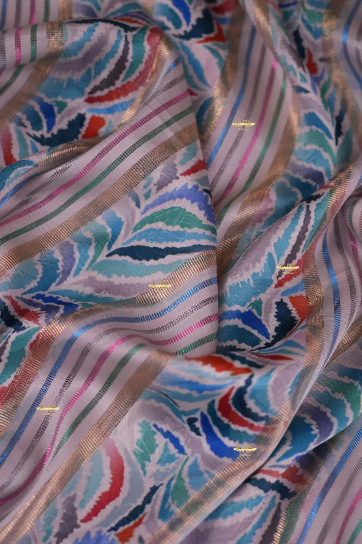 Jawhara Imprimé Motif Feuilles Stylisées